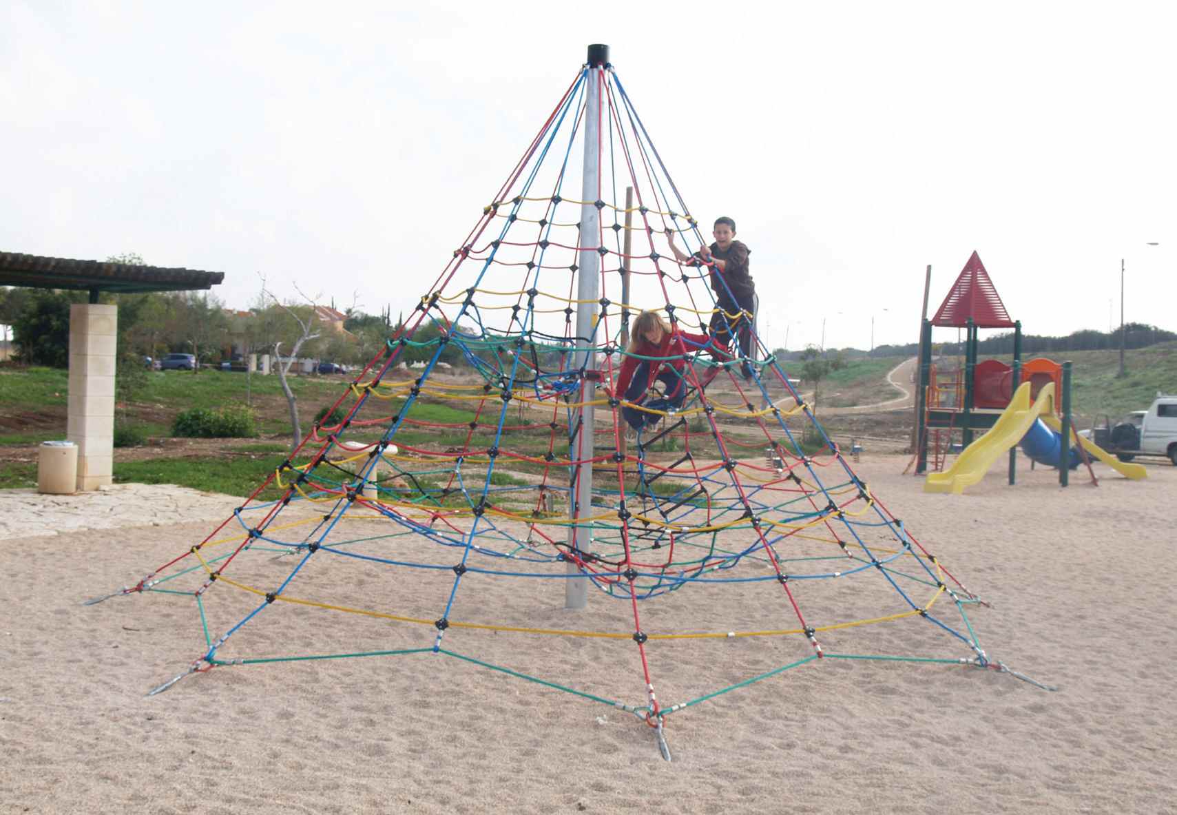 פרמידת-כבלים-בת-חפר-4353
